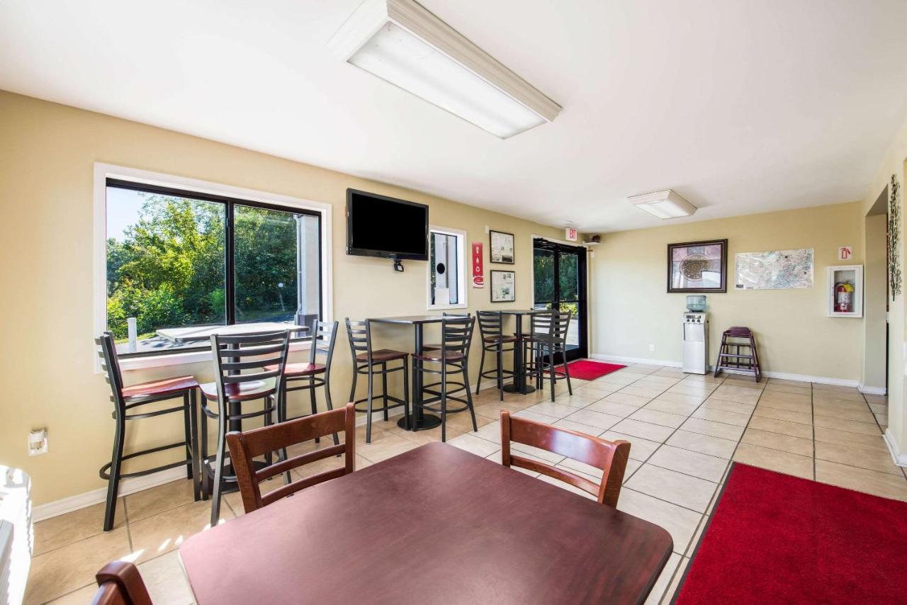Econo - Hotel