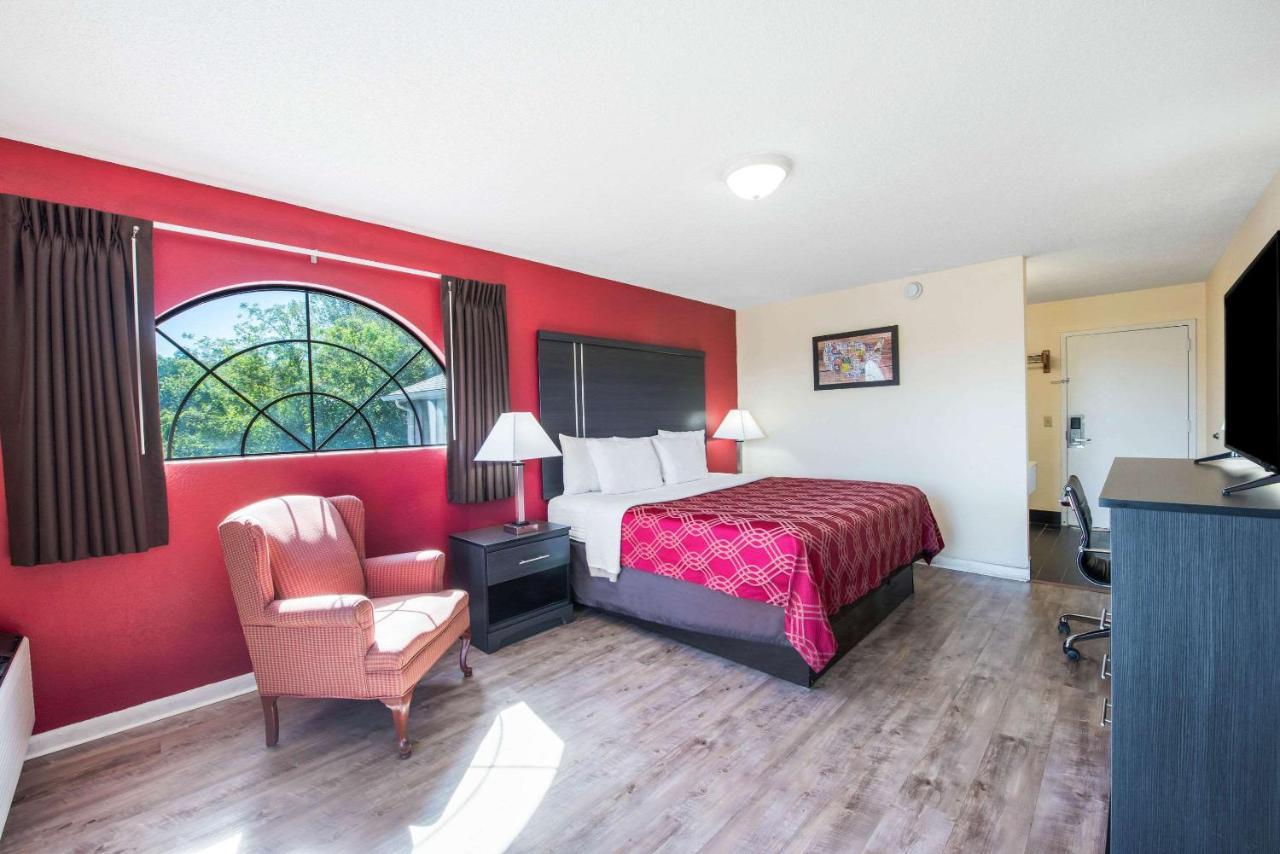 Hotel Econo - Waynesville